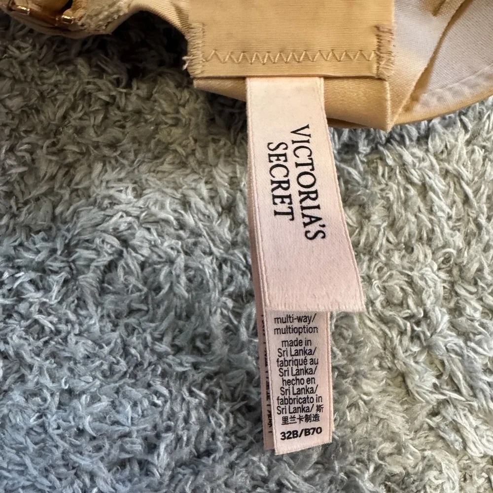 Victoria's Secret Multi-way Strapless Bra 32B Beige V-Hardware Padded Underwire